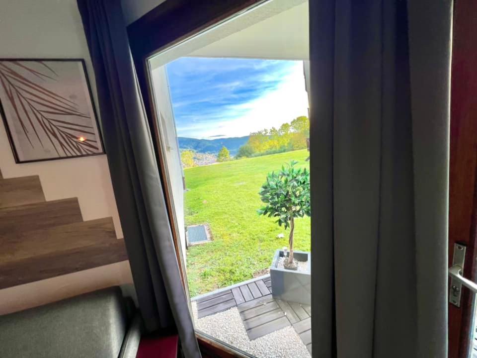 Joli Studio Cosy, Vue Magnifique Et Terrasse Privee Gerardmer Exterior photo